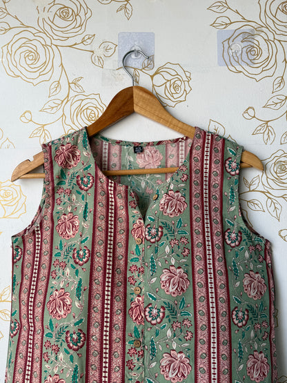 Rose Garden Sleeveless Blouse