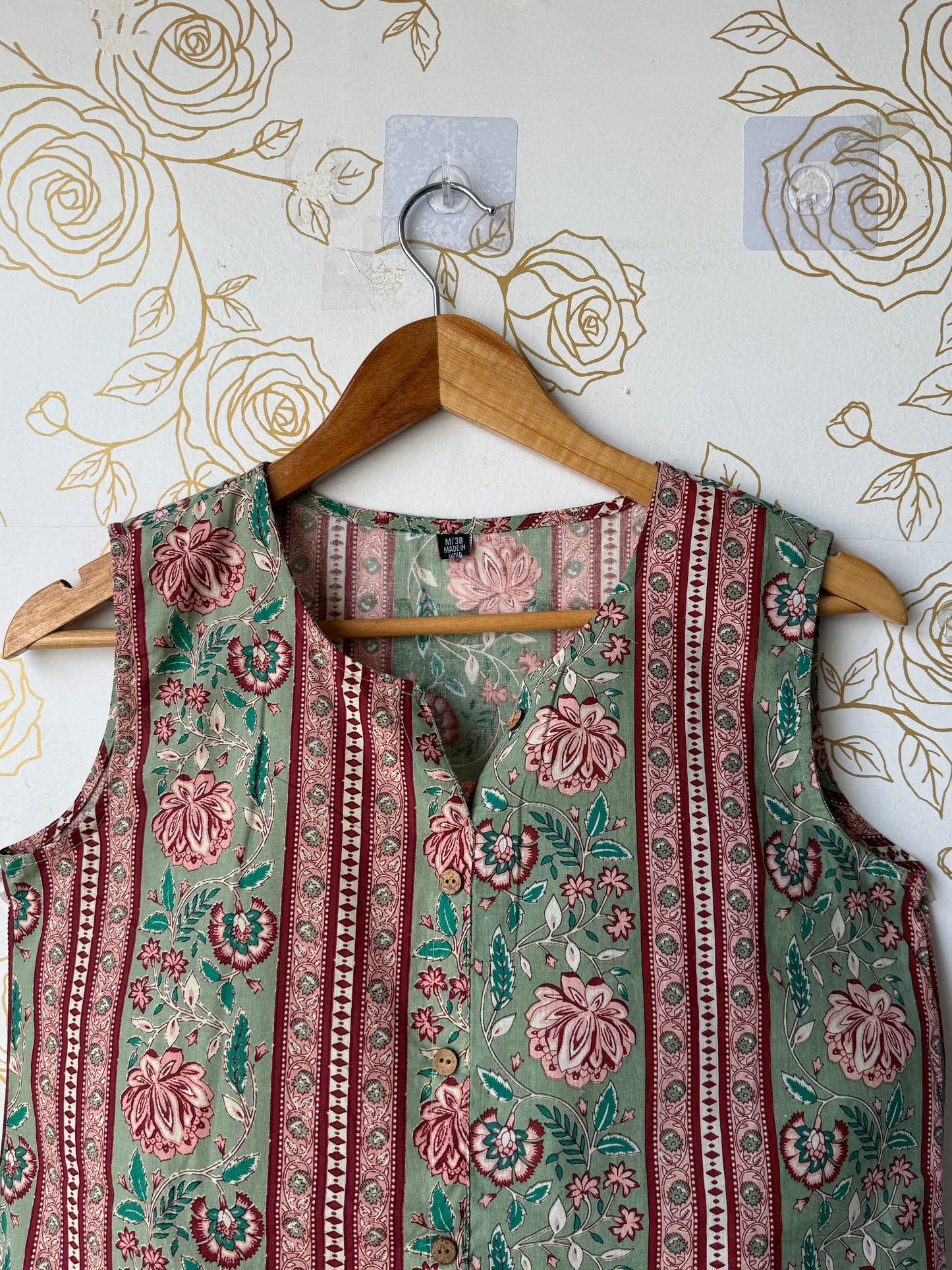 Rose Garden Sleeveless Blouse