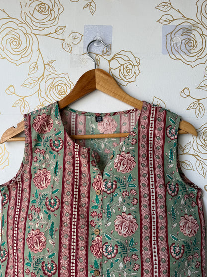 Rose Garden Sleeveless Blouse