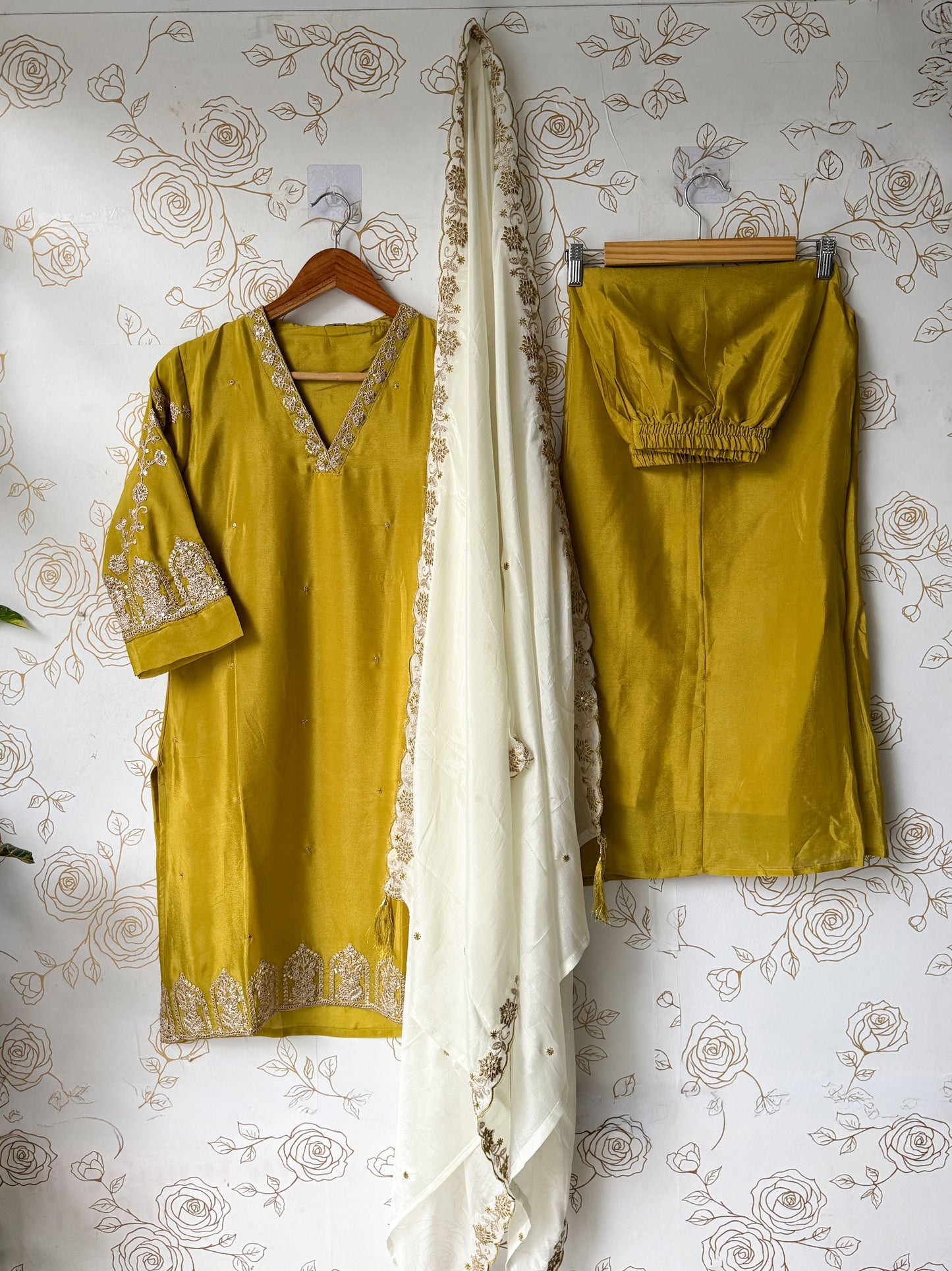 Aaria Antique Gold 3-Piece Co-ord Set